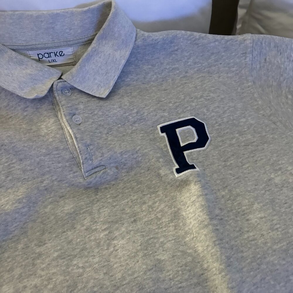 Parke Sweatshirt- Slightly worn